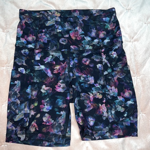 Lululemon Fast And Free Short 10" *Non-Reflective
Activate Floral Multi Size 2 - Picture 11 of 17